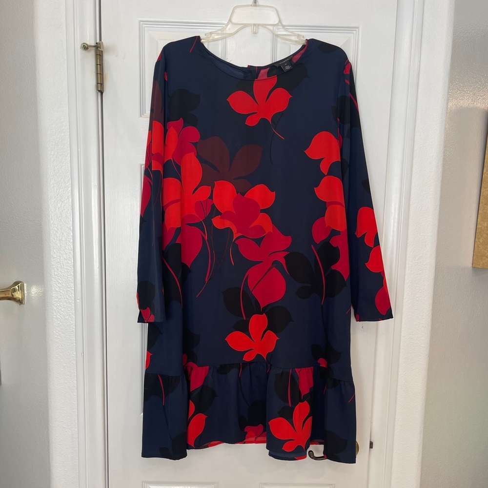 Long sleeve shift dress